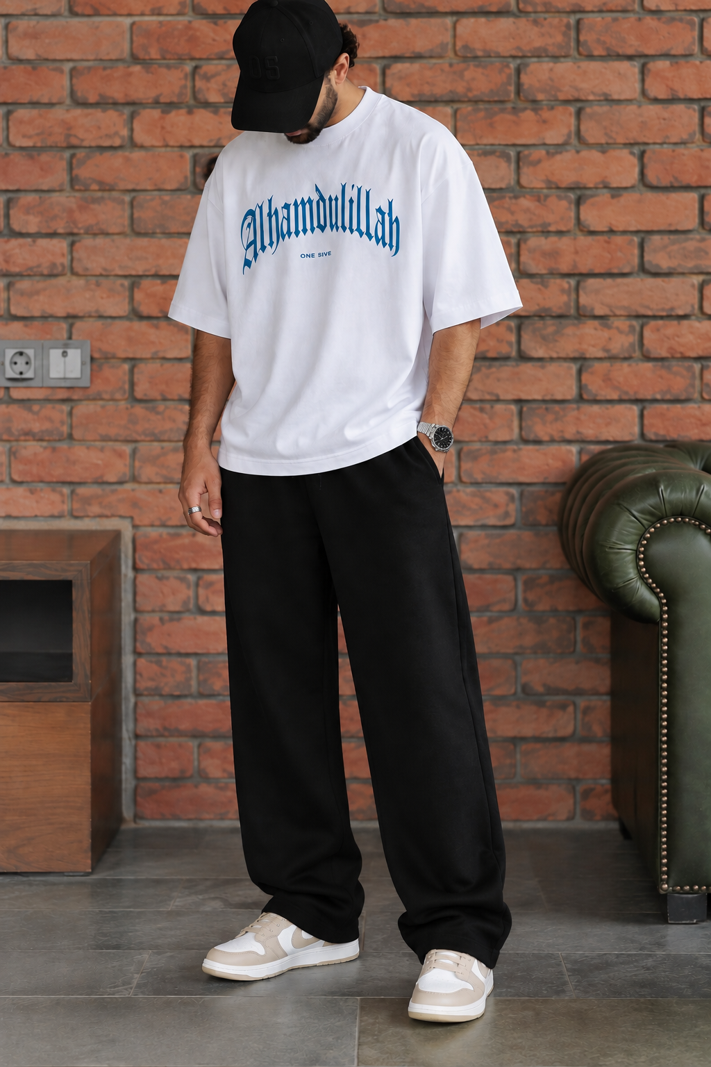 Relaxed Fit Sweatpants - Black